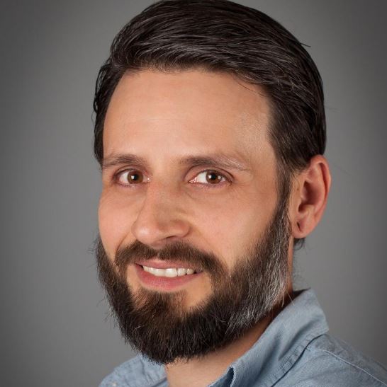 Herr Daniel Hammer